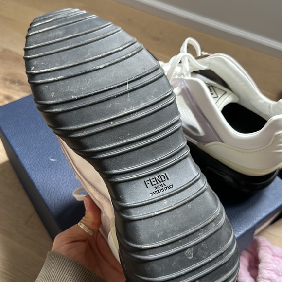 Zucca FF Logo Printed Sneakers - Picture 5 of 6